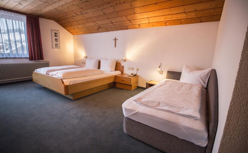 Gaestehaus-Pension Barbara Andelsbuch Rum bild
