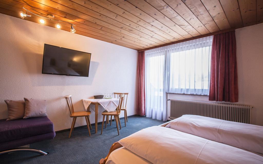 Gaestehaus-Pension Barbara Andelsbuch Rum bild